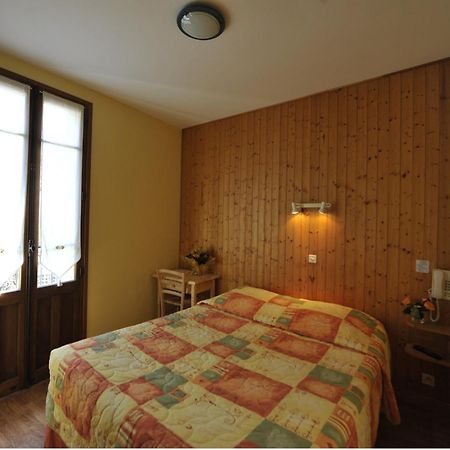 Hotel De La Grotte 엑스레뱅 외부 사진