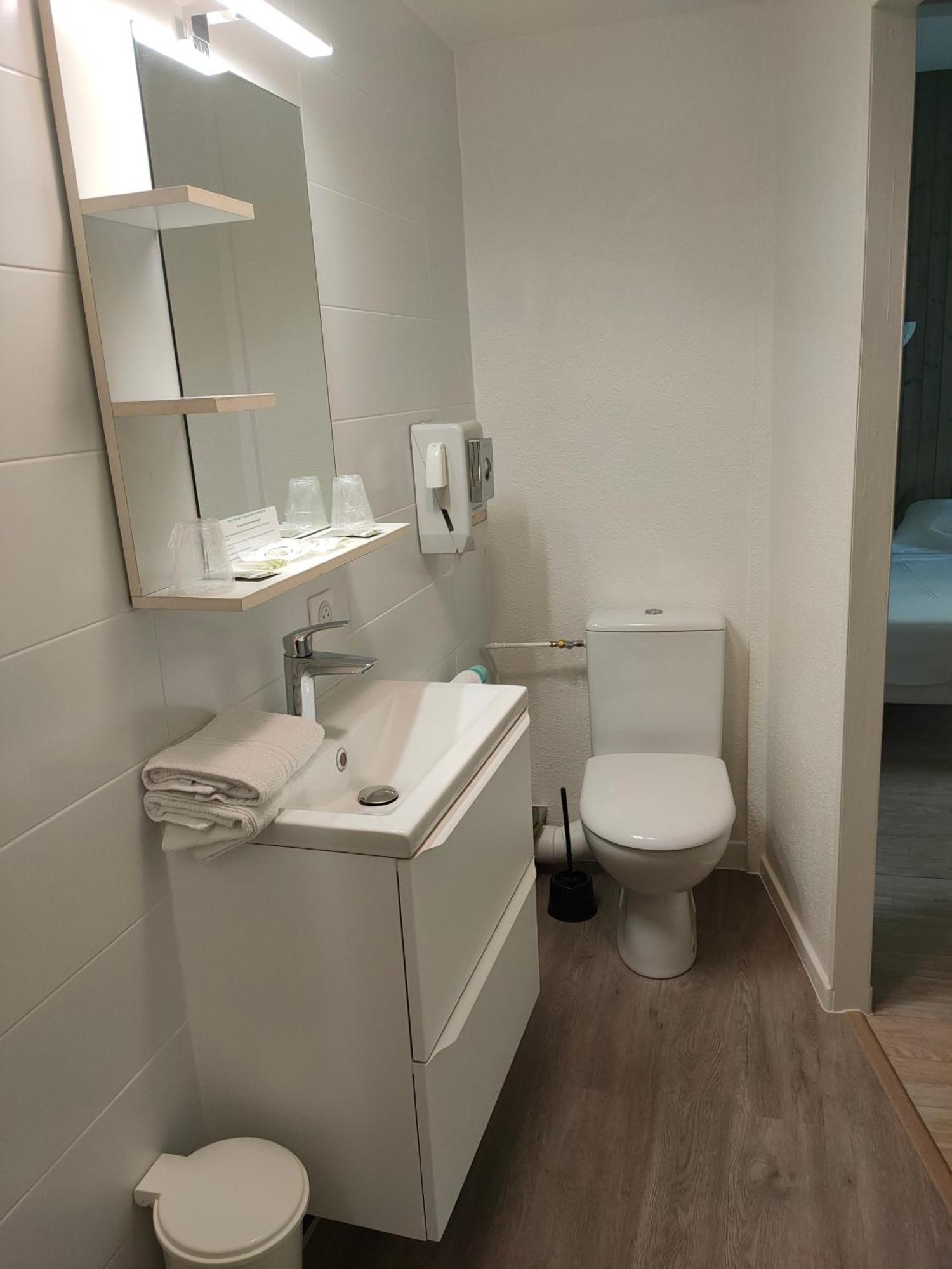 Hotel De La Grotte 엑스레뱅 외부 사진