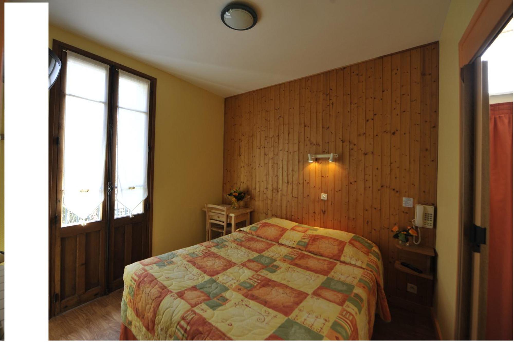 Hotel De La Grotte 엑스레뱅 외부 사진