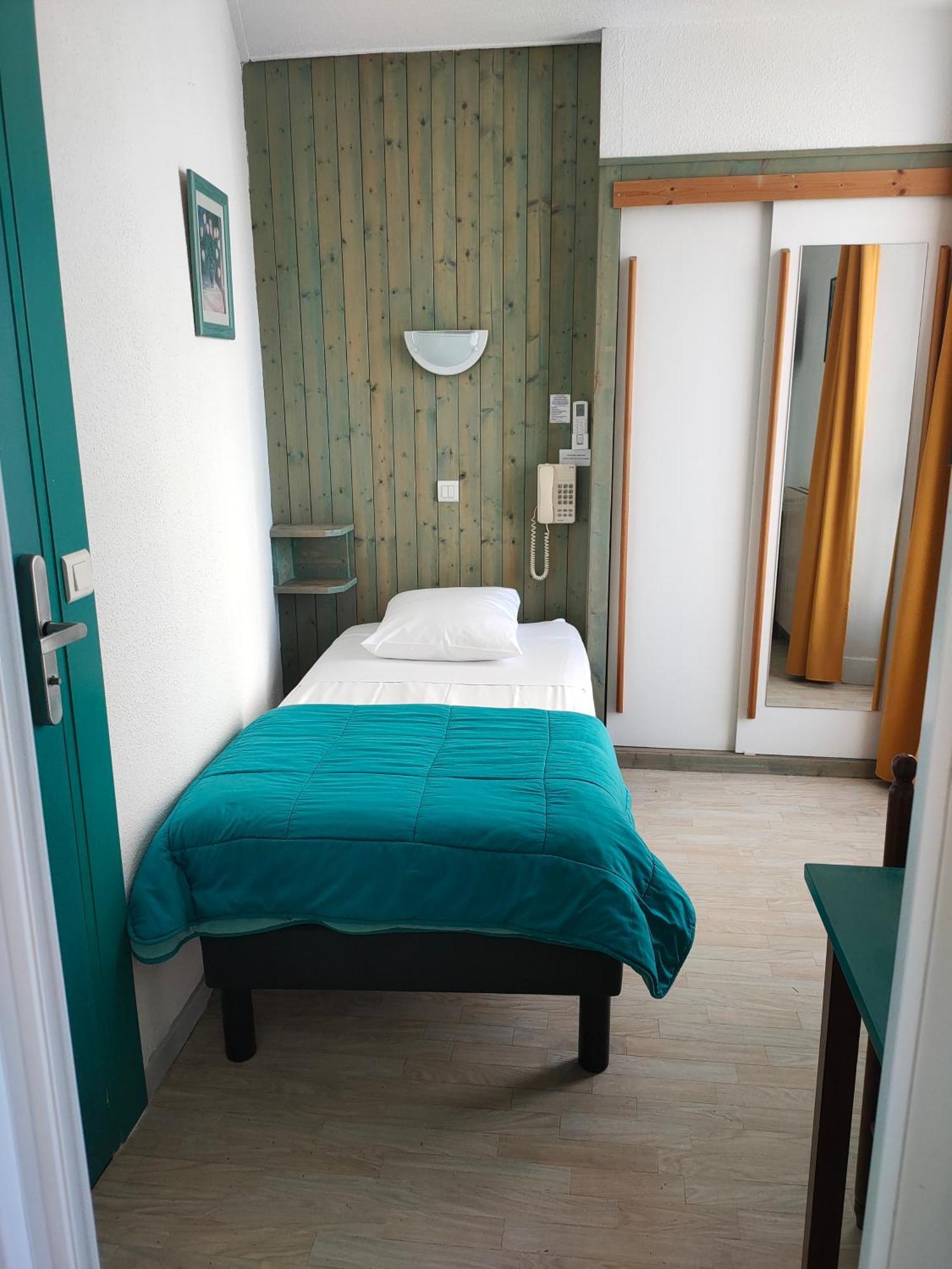 Hotel De La Grotte 엑스레뱅 외부 사진