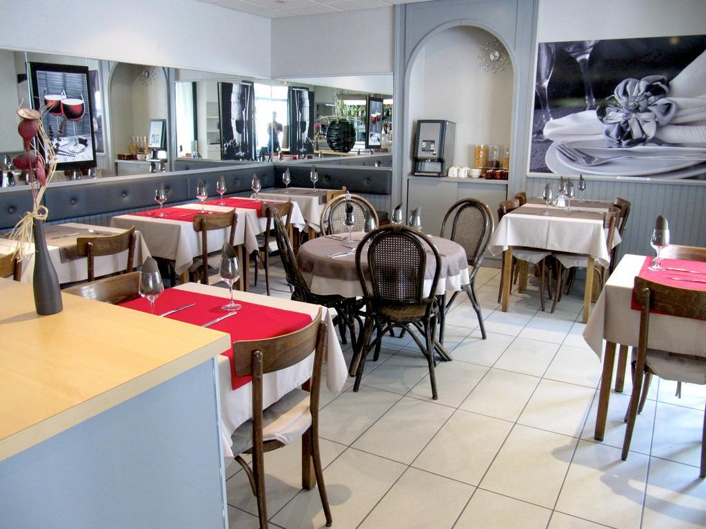 Hotel De La Grotte 엑스레뱅 외부 사진